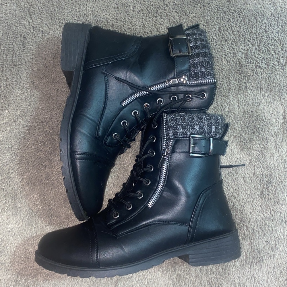 Black Winter Boots - image 5